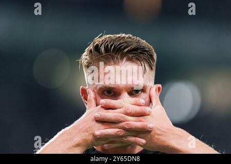 Viktor Gyokeres (Sporting CP) feierte, nachdem er während des Liga-Portugal-Spiels zwischen den Teams von Sporting CP und AVS Futebol SAD im Estadio Jose Alvalade ein Tor geschossen hatte. Endpunktzahl 3:0 (Foto: Maciej Rogowski/SOPA Images/SIPA USA) Stockfoto