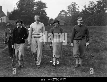 Die Open Scratch Mixed Four im Worplesdon Golf Club. Von links nach rechts sind Miss E Pentony , FGL Fairlie , Miss B Pockett und Mr GL Adams . 1936 Stockfoto