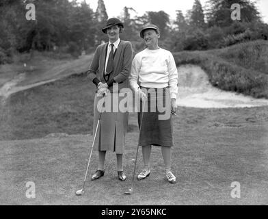 Charity Golf im Moor Park Golf Club - Lady Carisbrooke und Mrs Alan Dower 1930s Stockfoto