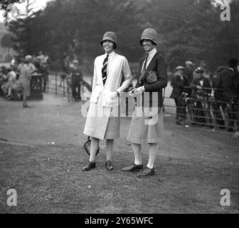 Die Damen Herbstgolf Four in Ranelagh. Abgebildet sind Mrs. Leetham und Lady Alness. 1929 Stockfoto