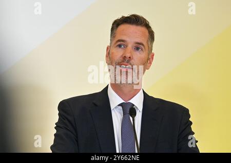 Berlin, Deutschland. September 2024. Christian Dürr, Fraktionsvorsitzender der FDP, gibt eine Erklärung im Berliner Reichstag ab. Quelle: Anna Ross/dpa/Alamy Live News Stockfoto