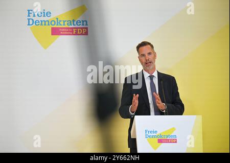 Berlin, Deutschland. September 2024. Christian Dürr, Fraktionsvorsitzender der FDP, gibt eine Erklärung im Berliner Reichstag ab. Quelle: Anna Ross/dpa/Alamy Live News Stockfoto