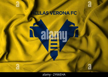 Pringsewu, Lampung 24. September 2024; selektive Fahnenlogostruktur des Hellas Verona Hintergrunds. Italienische Fußballvereinsflagge der Serie A. 3D-Illustraten Stockfoto