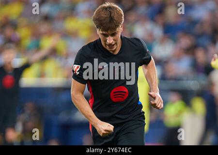 Villarreal, Spanien. September 2024. VILLARREAL, SPANIEN - 22. SEPTEMBER: Pablo Torre Mittelfeldspieler des FC Barcelona feiert, nachdem er am 22. September 2024 in Villarreal, Spanien, das dritte Tor seiner Mannschaft beim Spiel La liga EA Sports zwischen Villarreal und dem FC Barcelona im Estadio de La Ceramica erzielte. (Foto von Jose Torres/Photo Players Images/Magara Press) Credit: Magara Press SL/Alamy Live News Stockfoto