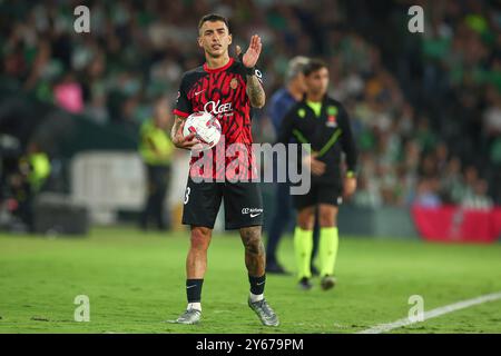 Antonio Sanchez von RCD Mallorca spielte während des La Liga EA Sports Matches zwischen Real Betis und RCD Mallorca am 23. September 2024 im Benito Villamarin Stadion in Sevilla. (Foto: Antonio Pozo / PRESSINPHOTO) Stockfoto