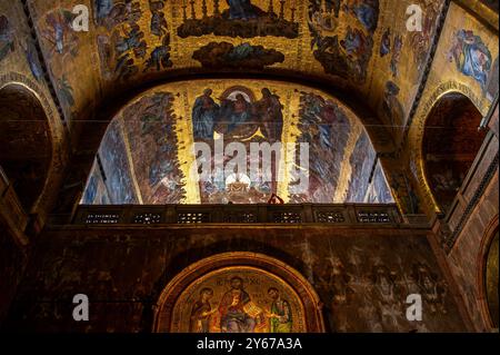 Das reich dekorierte Interieur des Markusdoms verbindet Renaissance-, byzantinische, venezianische und islamische Stile mit beeindruckender Architektur und Mosaiken Stockfoto