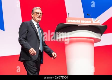 Liverpool, Großbritannien. September 2024. Keir Starmer, Premierminister des Vereinigten Königreichs, spricht bei der Schlagzeilenrede der Labour Party-Konferenz. Quelle: Milo Chandler/Alamy Live News Stockfoto