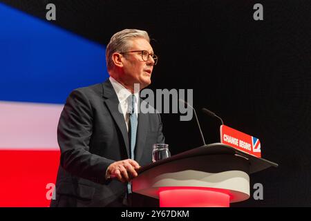 Liverpool, Großbritannien. SEPTEMBER 2024. Keir Starmer, Premierminister des Vereinigten Königreichs, spricht bei der Schlagzeilenrede der Labour Party-Konferenz. Credit Milo Chandler/Alamy Live News Stockfoto