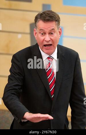 Edinburgh Schottland, Vereinigtes Königreich 24. September 2024. Murdo Fraser MSP im schottischen Parlament für die Debatte der schottischen Regierung, der britische Haushalt – Schottlands Prioritäten. Credit sst/alamy Live News Stockfoto