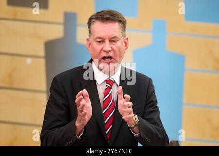 Edinburgh Schottland, Vereinigtes Königreich 24. September 2024. Murdo Fraser MSP im schottischen Parlament für die Debatte der schottischen Regierung, der britische Haushalt – Schottlands Prioritäten. Credit sst/alamy Live News Stockfoto