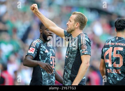 Bremen, Deutschland. September 2024. firo: 21.09.2024, Fußball, 1. Liga, 1. Bundesliga, Saison 2024/2025, SV Werder Bremen SVW - FC Bayern München Harry Kane vom FC Bayern München feiert den dritten Torjubel nach Tor und schafft es 3-0 Credit: dpa/Alamy Live News Stockfoto