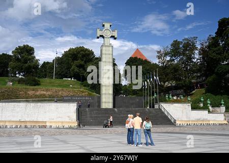 Tallinn, Estland - 24. Juli 2024: Die Siegessäule des Unabhängigkeitskrieges (Vabadussoja voidusammas) auf dem Freiheitsplatz in Tallinn. Stockfoto