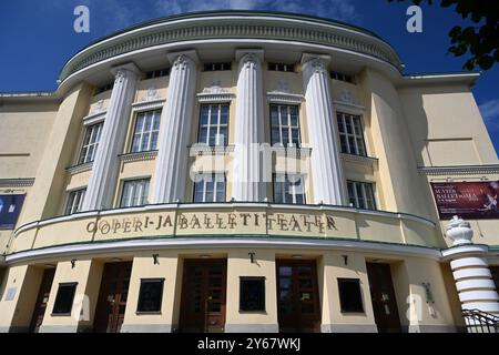 Tallinn, Estland - 24. Juli 2024: Estnische Nationaloper (Rahvusooper Estland) in Tallinn. Stockfoto