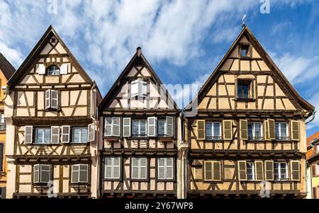 Wunderschöne Fachwerkhäuser in der malerischen Altstadt von Colmar, Elsass, Oberrhein, Grand Est, Frankreich, Europa Stockfoto