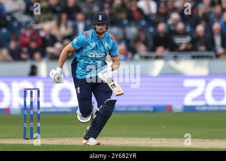 Chester Le Street, Großbritannien. September 2024. Will Jacks of England macht einen Lauf während des dritten Metro Bank One Day International Matches England gegen Australien am 24. September 2024 in Chester-le-Street, Großbritannien (Foto: Mark Cosgrove/News Images) am 24. September 2024 in Chester-le-Street, Großbritannien. (Foto: Mark Cosgrove/News Images/SIPA USA) Credit: SIPA USA/Alamy Live News Stockfoto