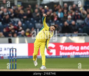 Chester Le Street, Großbritannien. September 2024. Glenn Maxwell aus Australien liefert den Ball während des dritten Metro Bank One Day International Match England gegen Australien am 24. September 2024 im SEAT Unique Riverside, Chester-le-Street, Großbritannien (Foto: Mark Cosgrove/News Images) in Chester-le-Street, Großbritannien am 24. September 2024. (Foto: Mark Cosgrove/News Images/SIPA USA) Credit: SIPA USA/Alamy Live News Stockfoto