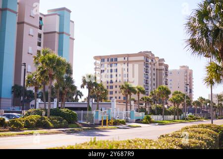 Fotos, die kürzlich bei einem Besuch am Florida Beach während des Aufenthalts im Hampton Inn gemacht wurden. Kunst an der Wand, Fotos vom Balkon und am Strand Stockfoto