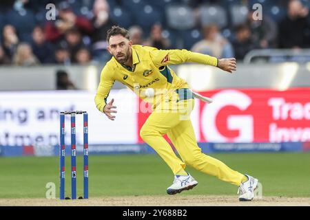 Glenn Maxwell aus Australien spielt seinen eigenen Ball beim dritten Metro Bank One Day International Match England gegen Australien im Seat Unique Riverside, Chester-le-Street, Großbritannien, 24. September 2024 (Foto: Mark Cosgrove/News Images) Stockfoto