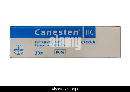 Packung Canesten HC Creme von Bayer isoliert auf weißem Hintergrund zur Behandlung von Pilzinfektionen der Haut - Canesten Hydrocortison Cream Stockfoto