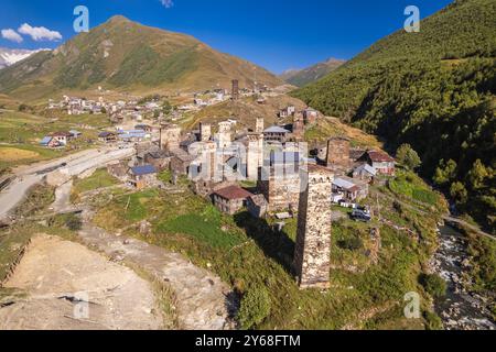 Svaneti Towers im Dorf Ushguli Stockfoto