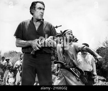 Anthony Quinn, am Set des Westernfilms Guns for San Sebastian, französischer Titel, La Bataille de San Sebastian, MGM, 1968 Stockfoto