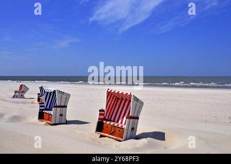 Liegestühle auf der Insel Baltrum, Ostfriesland, Niedersachsen, Bundesrepublik Deutschland Stockfoto