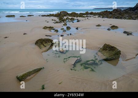 Plage de Saint-Pabu in der Bretagne, Frankreich Stockfoto