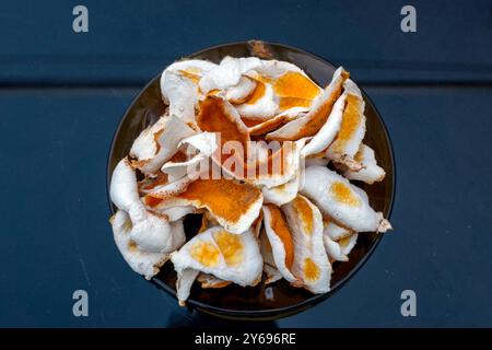 Getrocknete Orangenschalen Stockfoto