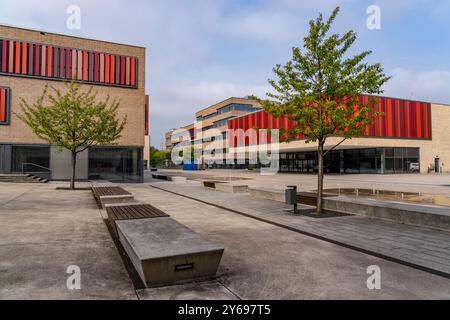 Der Campus der Hochschule Ruhr West, HRW, staatliche Fachhochschule mit ingenieurwissenschaftlicher Ausrichtung, in Mülheim an der Ruhr, NRW, Deutschland Hochschule Ruhr West *** der Campus der Hochschule Ruhr West, HRW, staatliche Fachhochschule mit ingenieurwissenschaftlicher Ausrichtung, in Mülheim an der Ruhr, NRW, Deutschland Ruhr West Hochschule für Angewandte Wissenschaften Stockfoto
