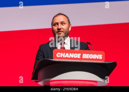 Liverpool, Großbritannien. September 2024. Liverpool, Großbritannien. SEPTEMBER 2024. Ian Murray, Staatssekretär für Schottland, spricht auf der Hauptbühne im Rahmen des schottischen Berichts auf der Konferenz der Labour Party. Credit Milo Chandler/Alamy Live News Credit: Milo Chandler/Alamy Live News Stockfoto
