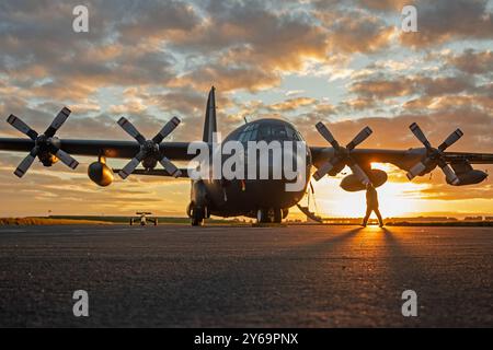 Royal Canadian Air Force Lockheed C130 Hercules, während, Übung Cobra Warrior Media Night, 24. September 2024, RAF Waddington, Lincolnshire, Vereinigtes Königreich Stockfoto