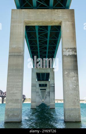 US Highway 90 Bridge durch Amistad National Recreation Area, Texas Stockfoto