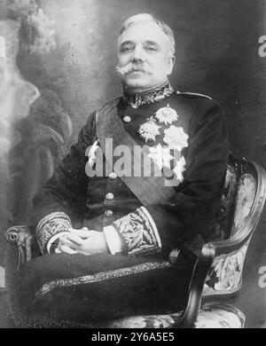 Campos Henriques, Justizminister Portugals, in Uniform, Glasnegative, 1 negativ: Glas; 5 x 7 Zoll Oder kleiner. Stockfoto