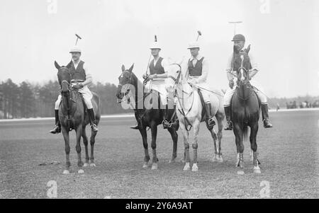 Englisches Polo-Team, Kapitän Bellville, Cuspigny, Buckmaster, Kapitän Miller, Glasnegative, 1 negativ: Glas; 5 x 7 Zoll Oder kleiner. Stockfoto