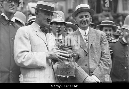 Erste Erde von Lexington Ave. Subway, D. McManus & T. Stack, Chefingenieur, zwischen ca. 1910 und ca. 1915, Glasnegative, 1 negativ: Glas; 5 x 7 Zoll Oder kleiner. Stockfoto