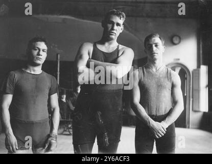 Louis de Ponthieu; Carl Morris; Leach Cross, Foto zeigt den französischen Leichtboxer Louis de Ponthieu, den amerikanischen Schwergewichtler Carl Morris (1887-1951) und den amerikanischen Leichtgewichtboxer Leach Cross (1886-1957)., zwischen ca. 1910 und ca. 1915, Boxen, Glasnegative, 1 negativ: Glas; 5 x 7 Zoll. Oder kleiner. Stockfoto