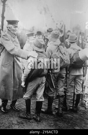 Feldmarschall Graf Haeseler und Pfadfinder, zwischen ca. 1910 und ca. 1915, Glasnegative, 1 negativ: Glas; 5 x 7 Zoll Oder kleiner. Stockfoto