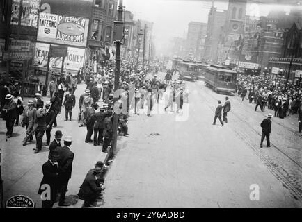 Convention Crowd, Chicago, Foto vom 18.-22. Juni 1912 im Chicago Coliseum, Chicago, Illinois, 1912. Chicago, Glasnegative, 1 negativ: Glas; 5 x 7 Zoll Oder kleiner. Stockfoto