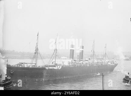 Abreise FINNLANDS mit Olympiasieger, Foto zeigt das Schiff der Red Star Line Finland, das die US-Olympia-Mannschaft zu den Olympischen Sommerspielen 1912 in Stockholm, Schweden, transportierte., 1912, Glasnegative, 1 negativ: Glas; 5 x 7 Zoll Oder kleiner. Stockfoto