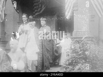 Karte. Gibbons in Milwaukee, Foto zeigt Kardinal James Gibbons, der an einer Tagung der American Federation of Catholic Societies in Milwaukee, Wisconsin, teilnimmt, August 1913., 1913. August, Glass negative, 1 negativ: Glas; 5 x 7 Zoll Oder kleiner. Stockfoto