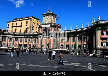 Der Convitto Nazionale Komplex auf der Piazza Dante in Neapel Italien Stockfoto