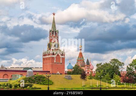 Spasskaya Tower im Kreml, Moskau, Russland. Moskauer kreml im sonnigen Frühlingstag. Spasskaya Tower Stockfoto