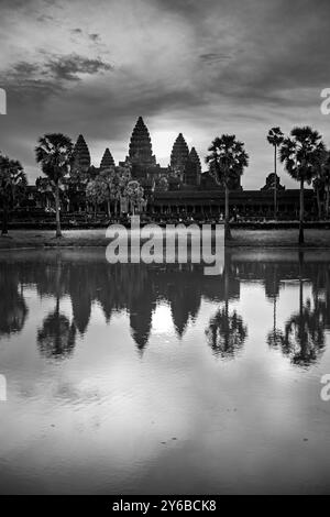 Schwarzweißbild des Tempelkomplexes Angkor Wat Stockfoto