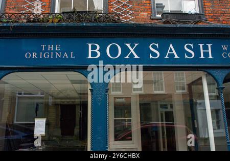 Eton, Windsor, Berkshire, Großbritannien. September 2024. Auf dem ursprünglichen Gelände der Box Sash Windows Company in Eton High Street, Eton, Windsor, Berkshire, wurde eine Besitzanzeige veröffentlicht. Anerkennung: Alamy Stockfoto