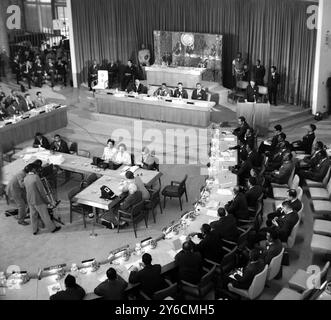 ORGANISATION DES TREFFENS DER AFRIKANISCHEN EINHEIT IN ADDIS ABEBA, ÄTHIOPIEN, MIT KAISER HAILE SELASSIE; 17. NOVEMBER 1963 Stockfoto