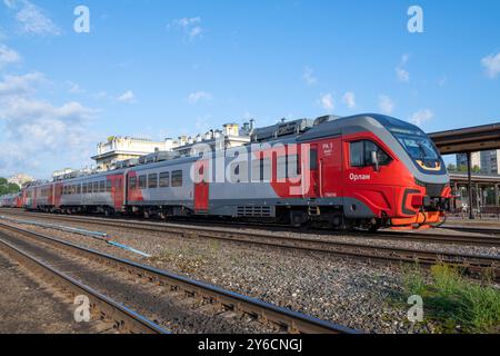 RYBINSK, RUSSLAND - 25. AUGUST 2024: Dieselzug RA3 'Orlan' (Modell 753) auf dem Bahnhof Rybinsk Stockfoto