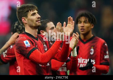 Foto Spada/LaPresse 14 gennaio 2024 - Milano, Italia - Sport, calcio - AC Milan vs Roma - Campionato italiano di calcio Serie A TIM 2023/2024 - Stadio San Siro. Nella Foto: matteo gabbia 14. januar 2024 Mailand, Italien - Sport, calcio - AC Milan vs Roma - italienische Fußballmeisterschaft der Serie A 2023/2024 - San Siro Stadion. Auf dem Bild: matteo gabbia Stockfoto