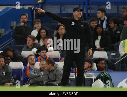 London, Großbritannien. September 2024. Barrows Manager Stephen Clemence während des Carabao Cup-Spiels in Stamford Bridge, London. Der Bildnachweis sollte lauten: Paul Terry/Sportimage Credit: Sportimage Ltd/Alamy Live News Stockfoto