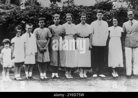 US-AMERIKANISCHER PRÄSIDENT JOHN F. KENNEDY MIT FAMILIENPORTRÄT IN BOSTON 1934; 18. JULI 1963 Stockfoto