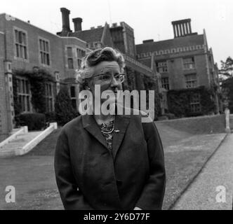 PRINZESSIN ANNE ZUKÜNFTIGE SCHULLEITERIN - ELIZABETH CLARKE IN BENENDEN / ; 18. JULI 1963 Stockfoto